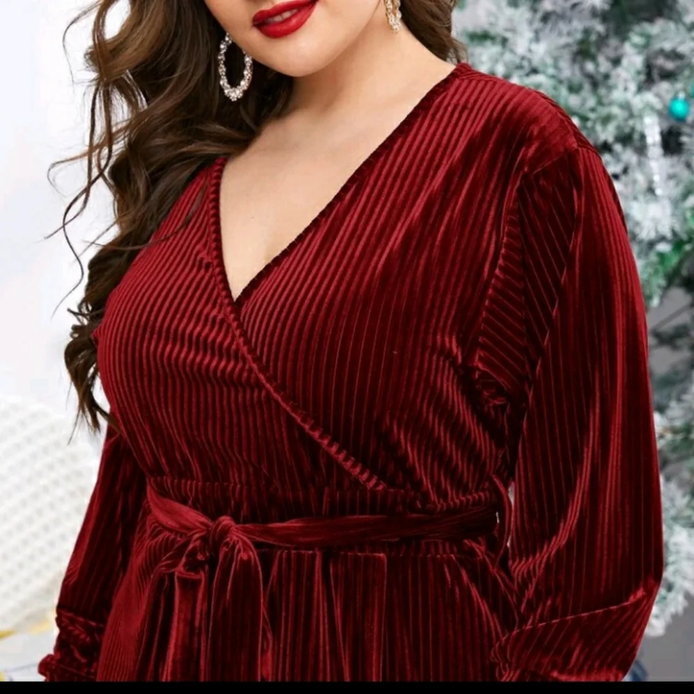 #3 Brand New Plus Red Luxury Velvet Wrap Dress - Picture 4 of 6